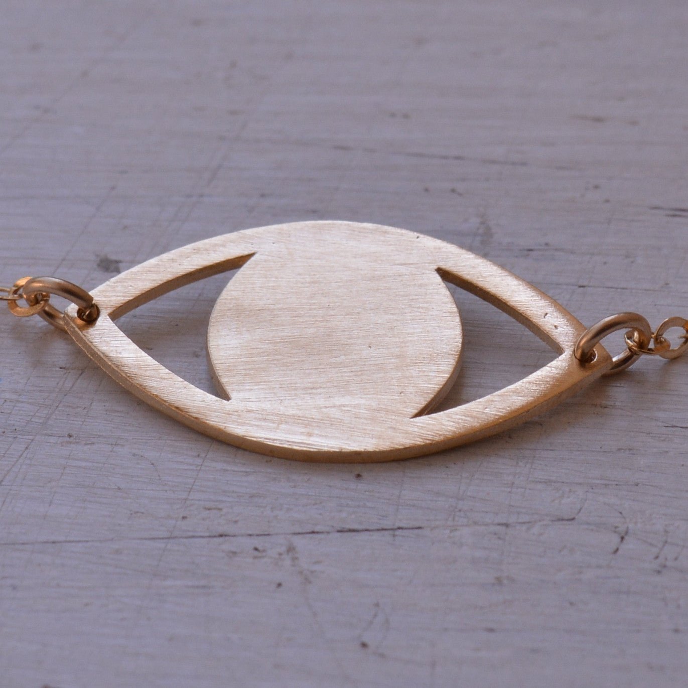 gold_eye_bracelet.jpg